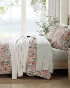 Ikat Tropics Reversible 3-Piece Full/Queen Quilt Set