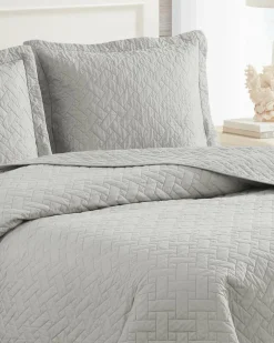 Raffia Solid 3-Piece Full/Queen Quilt Set